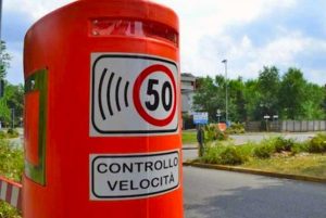 Una colonnina autovelox