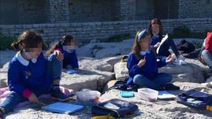 Bisceglie, lezione in riva al mare