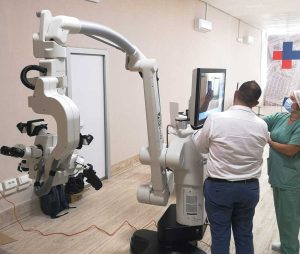 Il nuovo microscopio operatorio in funzione a Belcolle