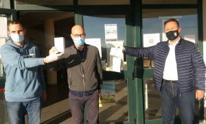 L'associazione "Montalto e Pescia legate insieme" dona termoscanner e mascherine alla guardia medica
