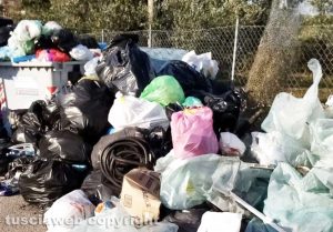 Viterbo - Isola ecologica in strada Montigliano