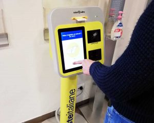 Capranica - Il gestore delle attese Light all'ufficio postale