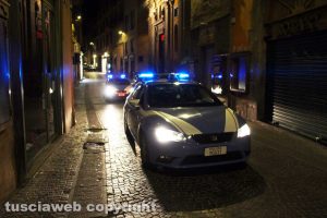 Viterbo - Una pattuglia della polizia
