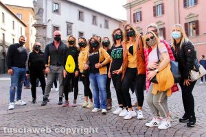 Viterbo - Palestre in piazza per protestare contro la chiusura