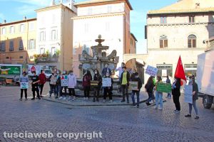 Viterbo - Il Friday for Future a piazza delle erbe