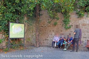 Viterbo - I cavi elettrici in piazza San Carluccio - 10 ottobre
