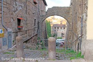Viterbo - L'arco a Pianoscarano