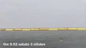 Venezia - Mose in azione