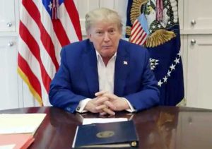 Donald Trump nel video dall'ospedale
