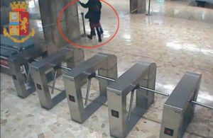 Roma, rubano i defibrillatori nelle stazioni della metropolitana