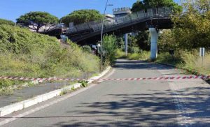 Roma - Il ponte crollato all'Eur