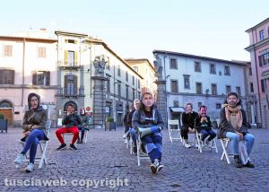 Viterbo - Il flash bob della Rete degli studenti medi