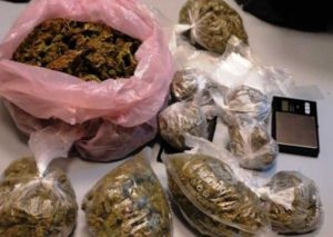 Napoli - Arresti per droga