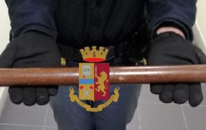 Napoli - Bastone sequestrato