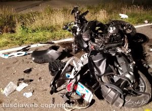 Bagnoregio - Auto si schianta contro due moto