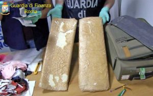 Guardia di Finanza - Droga sequestrata all'aeroporto di Fiumicino