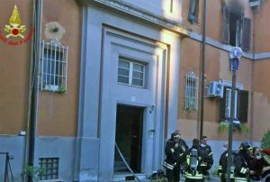 Roma - Incendio in appartamento a Torpignattara
