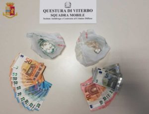 Viterbo - La droga sequestrata dalla squadra mobile