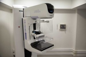 Un apparecchio per mammografia