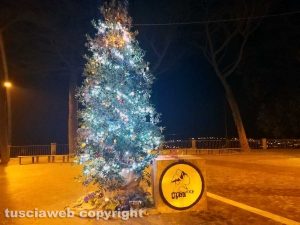Montefiascone - L'albero di Natale al Belvedere di Libera Voce