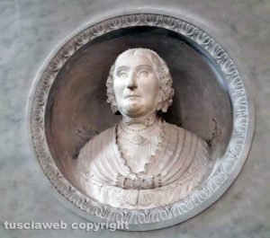 Viterbo - Il monumento ad Anna Riccioli nella chiesa della Trinità