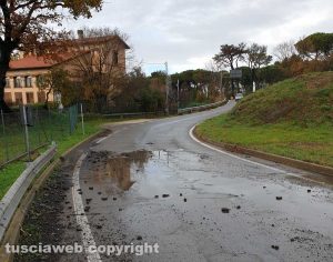 Il tratto di strada che dall'istituto San Pietro si dirige a Belcolle