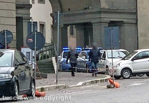 Viterbo - Polizia sotto gli uffici comunali di via Ascenzi