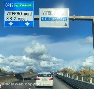 Viterbo - Superstrada chiusa - Traffico in tilt