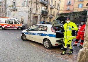 Caprarola - I soccorsi sotto casa di Vincenzo Santacroce