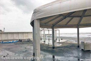 Tarquinia - Mareggiata al lido