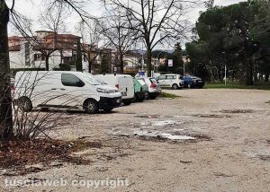 Degrado al parcheggio sulla Teverina