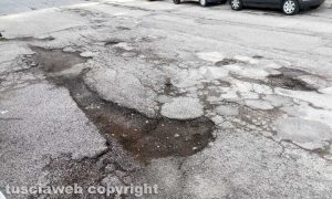 Viterbo - Quartiere Carmine - Le strade dissestate