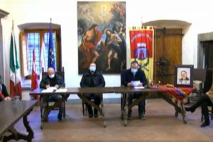 Consegnate di due borse di studio dedicate a Padre Ettore Salimbeni