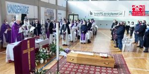 San Lorenzo Nuovo - I funerali di don Ugo Falesiedi