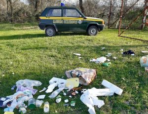 Montefiascone - Guardie Ecozoofile - Abbandono rifiuti