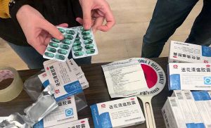 Roma - I medicinali sequestrati dalla finanza