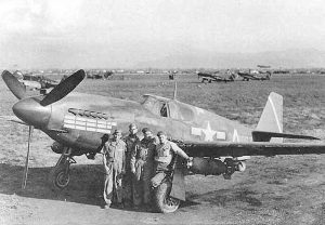 Seconda guerra mondiale - Un bombardiere da attacco al suolo in picchiata A-36 americano