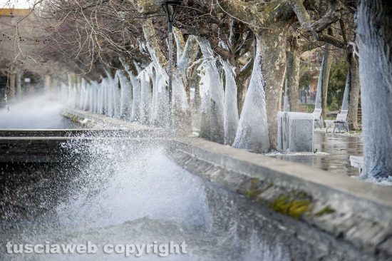 Marta - Ghiaccio e tramontana al lago di Bolsena