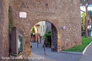 Viterbo - Porta San Marco