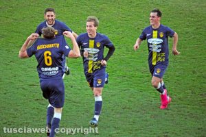 Sport - Calcio - Viterbese - L'esultanza di Federico Baschirotto