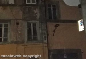 Viterbo - Lampione spento a via della Pace
