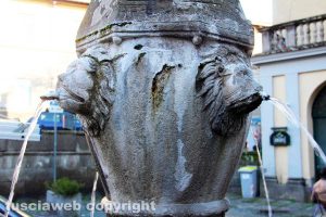 Viterbo - Il degrado delle fontane monumentali