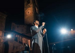 Marco Mengoni a Brescia trasmesso da Rai1