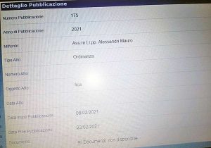 Bolsena - Comune - Albo pretorio con l'ordinanza "fica"