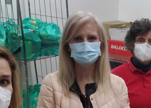 Al centro l'assessora Cinzia Napoli