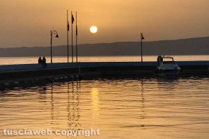 Tramonto sul lago di Bolsena