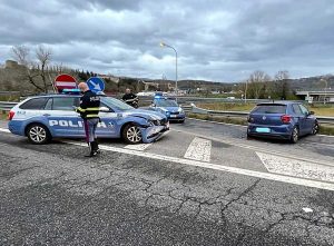 Orvieto - Polizia stradale - L'auto bloccata