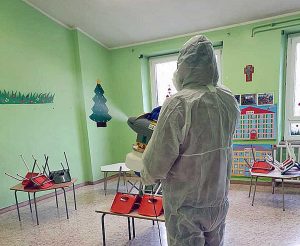 Coronavirus - La sanificazione di una scuola