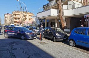 Ladispoli - L'intervento dei carabinieri in via Palermo