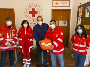 Ronciglione - Il defibrillatore donato dalla Banca Lazio Nord